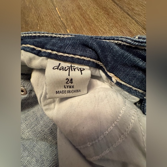 Daytrip Jeans Women's - Picture 8 of 8
